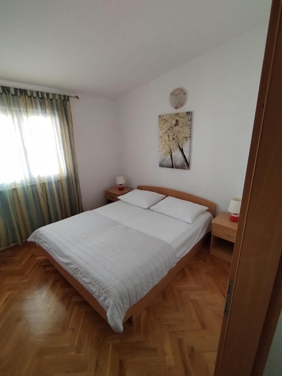 Apartmani Ljubo Primosten Ngoại thất bức ảnh