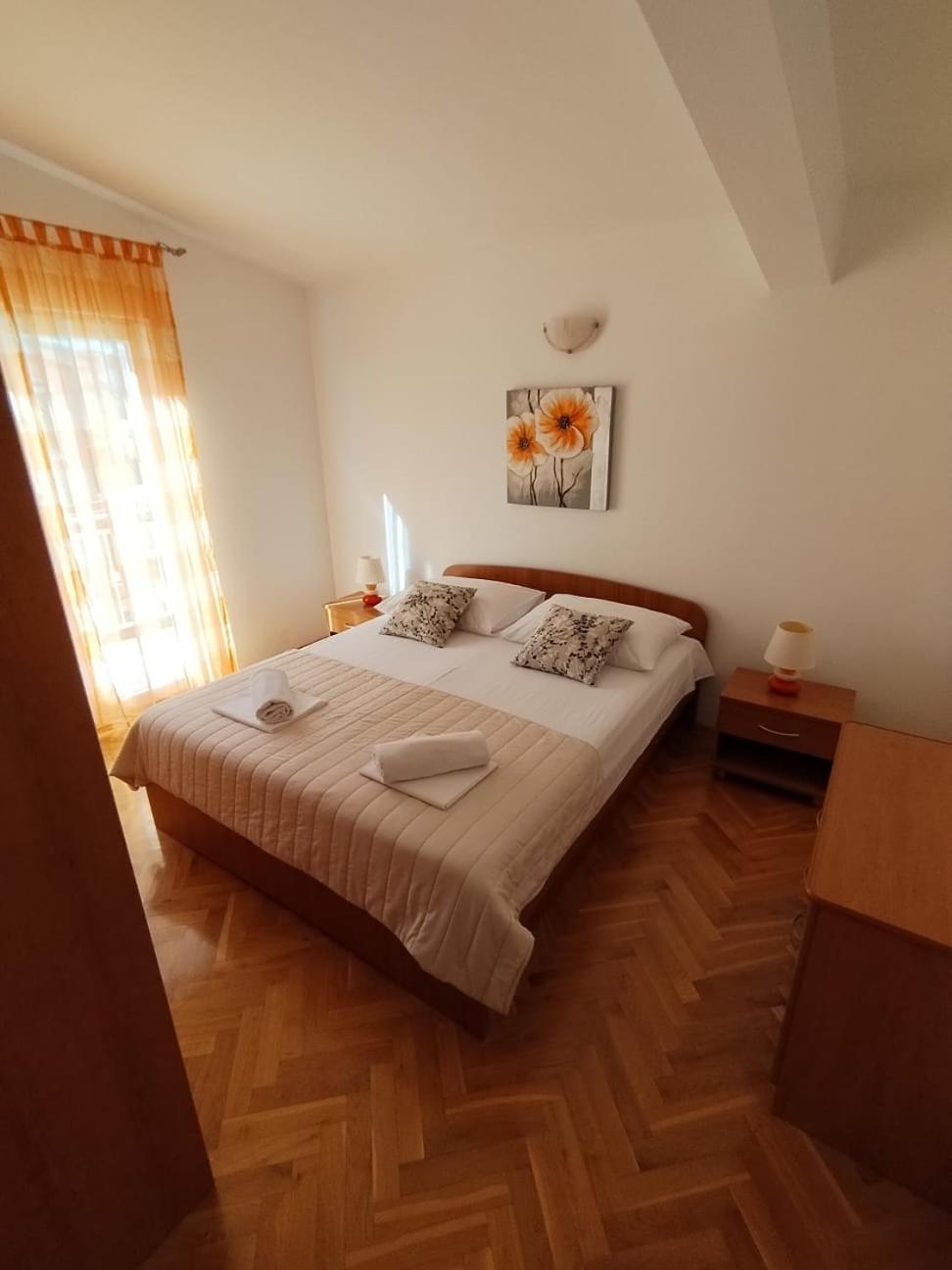 Apartmani Ljubo Primosten Ngoại thất bức ảnh