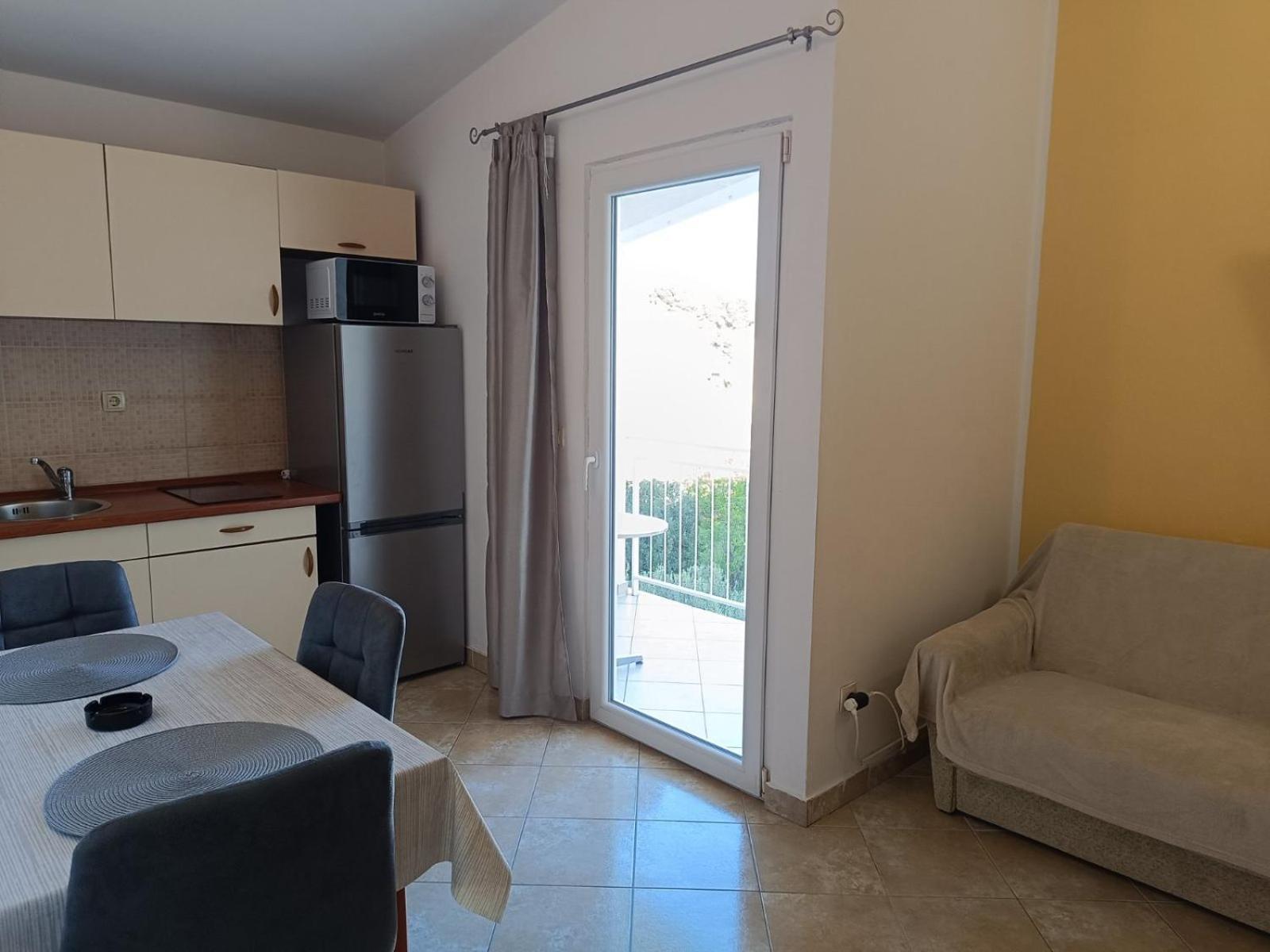 Apartmani Ljubo Primosten Ngoại thất bức ảnh