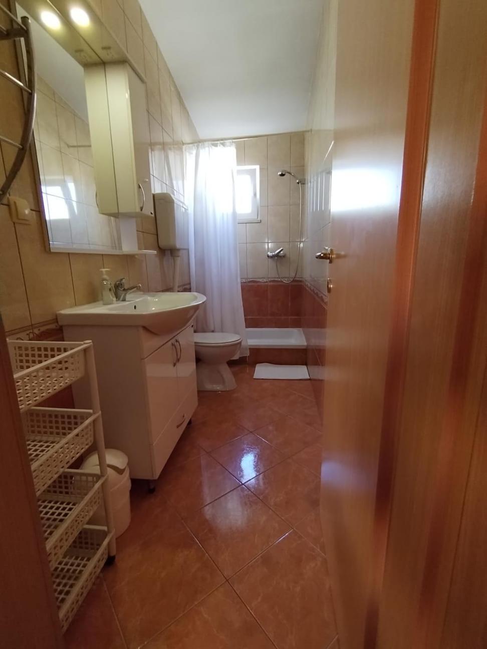 Apartmani Ljubo Primosten Ngoại thất bức ảnh
