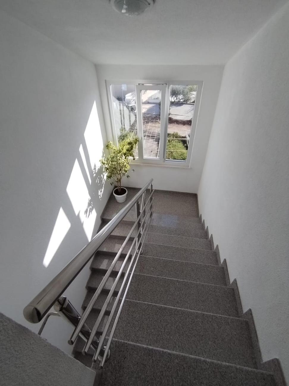 Apartmani Ljubo Primosten Ngoại thất bức ảnh
