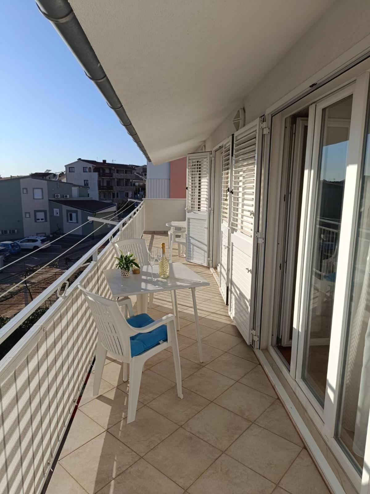 Apartmani Ljubo Primosten Ngoại thất bức ảnh